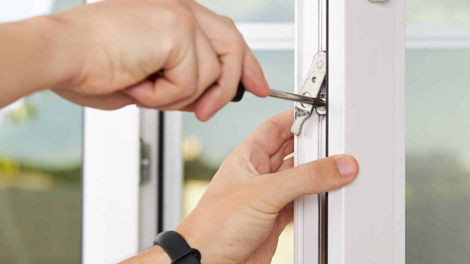 החלפת ידית בהלה