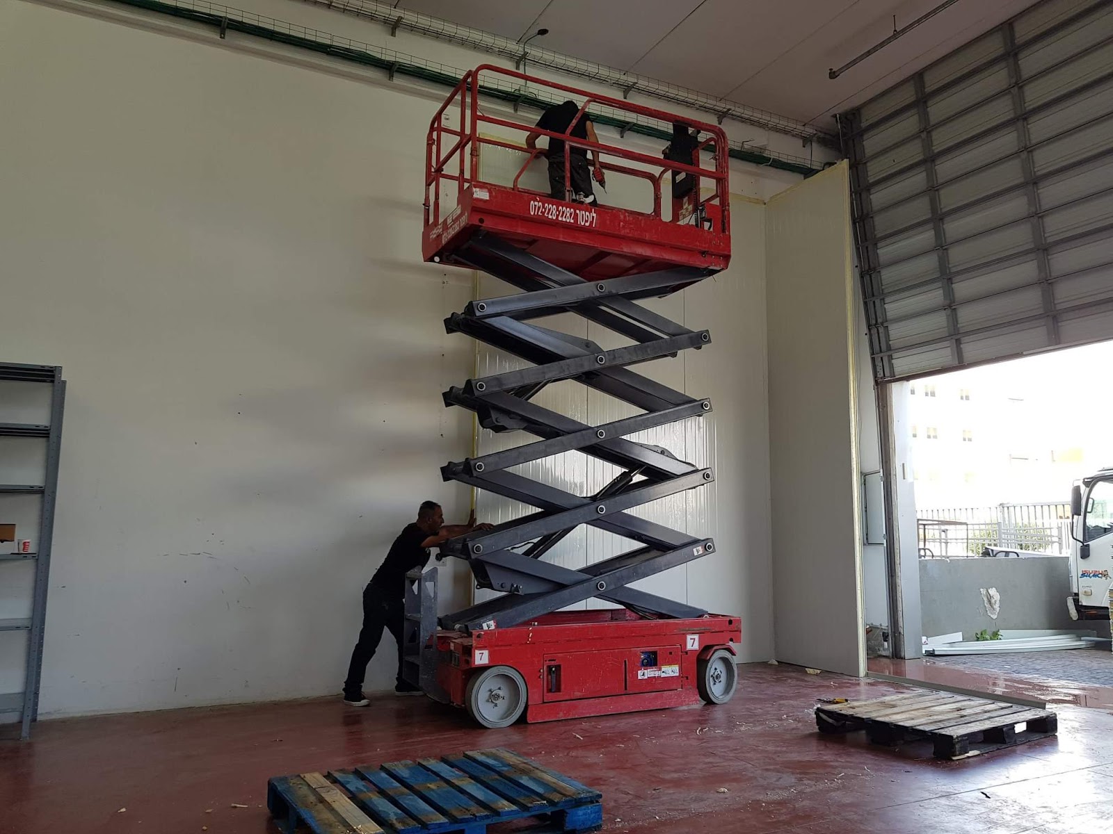 במות הרמה: מפתח ליעילות תפעולית במחסנים